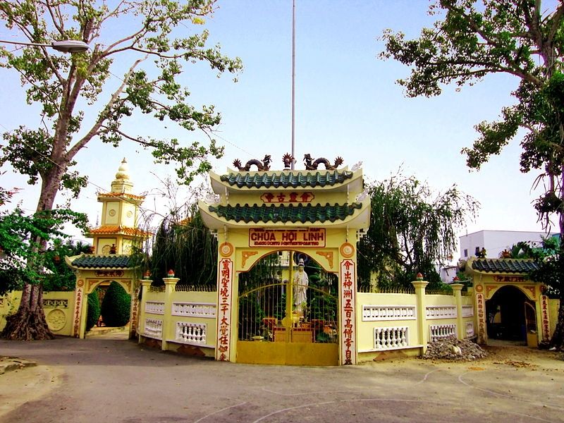 cổng chùa Hội Linh