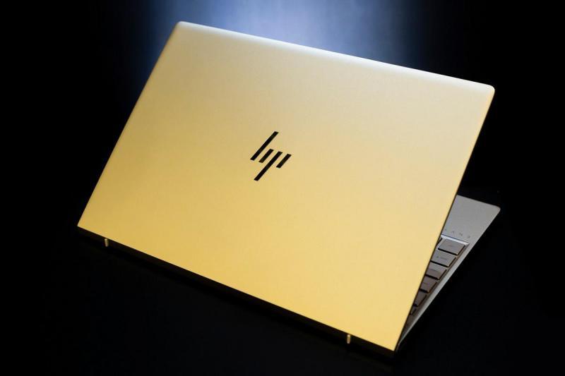HP Envy 13 có trọng lượng ấn tượng chỉ 1.18kg
