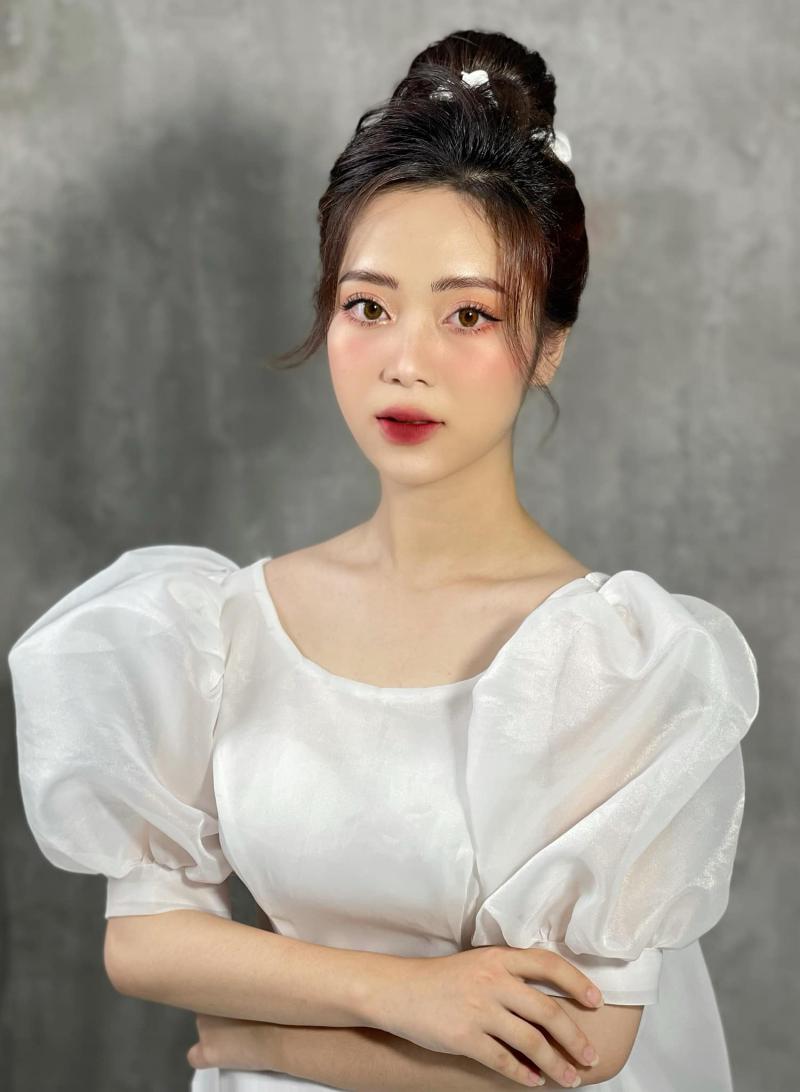 Huong Nguyen Makeup&Bridal