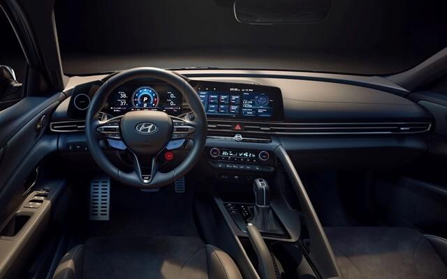 Nội thất và không gian lái của Hyundai Elantra