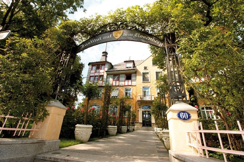 Cổng vào của trường Institut auf dem Rosenberg