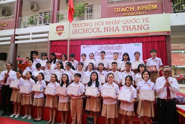 iSchool Nha Trang