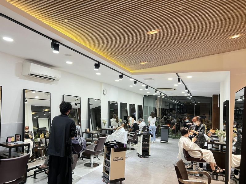 Không gian J - First Tokyo Hair Salon