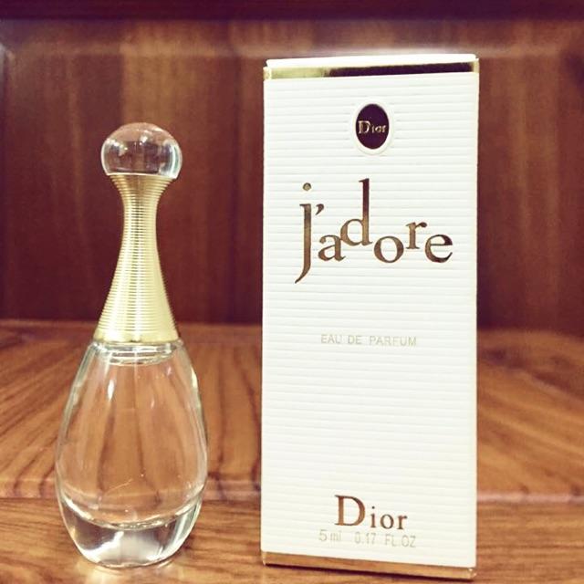 J’adore của Christian Dior
