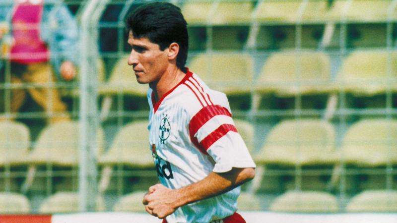 Jorginho nhận Giải Fair Play của FIFA năm 1991