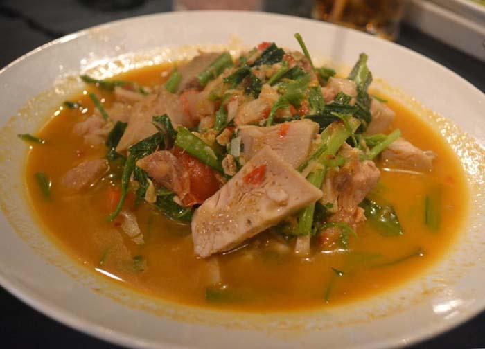 Món cà ri mít hay còn được gọi là Kaeng Khanun