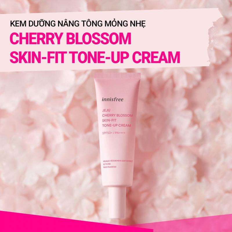 Kem dưỡng ẩm làm sáng chống nắng cho da Innisfree Jeju Cherry Blossom Skin-Fit Tone-Up Cream SPF 50+PA++++ 50ml