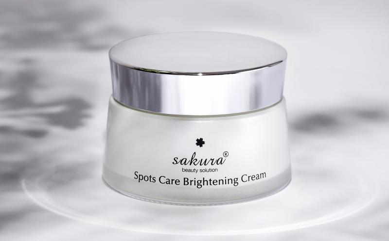 Kem dưỡng da trắng sáng Sakura Spots Care Brightening Cream