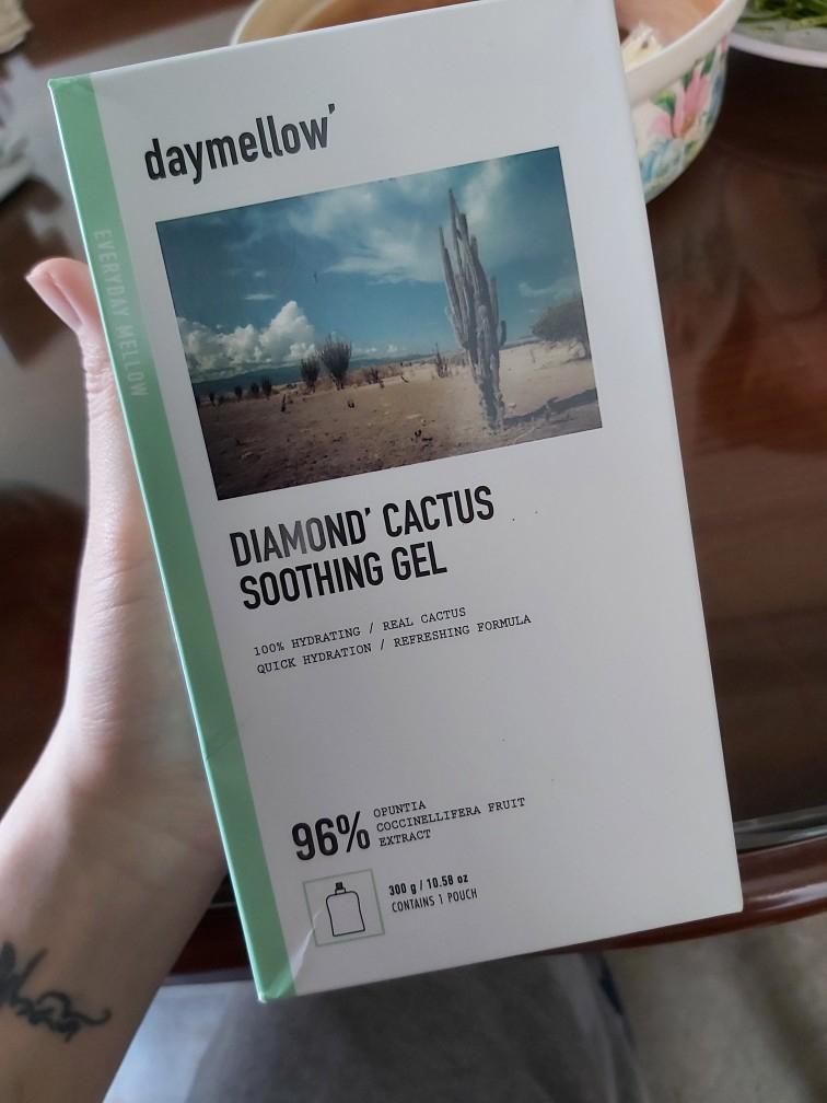 Kem dưỡng dạng gel Daymellow Diamond Catus Soothing Gel