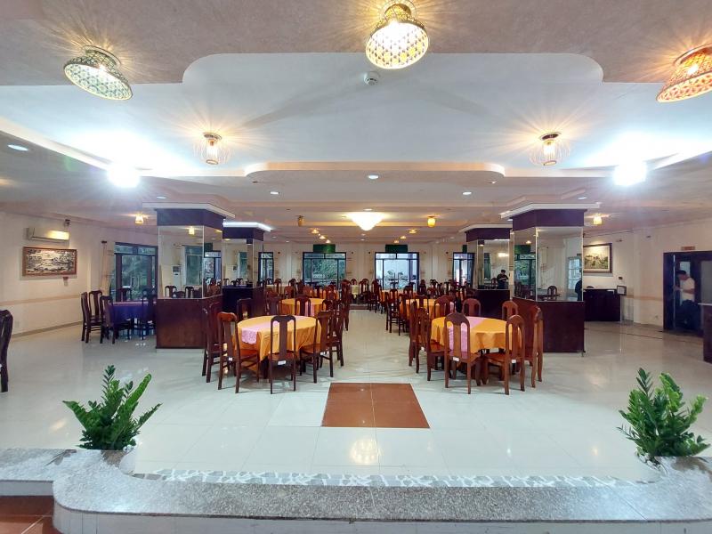 Khách sạn Bông Sen