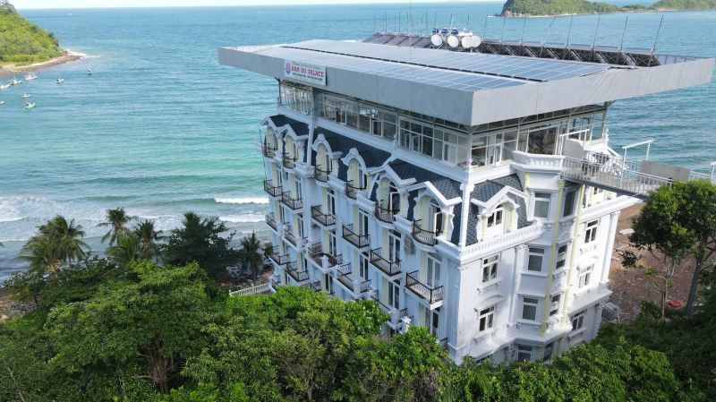 Khách sạn Nam Du Palace