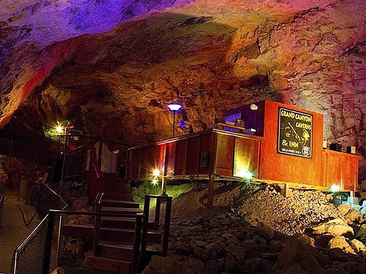 Khách sạn ngầm Cavern Suite