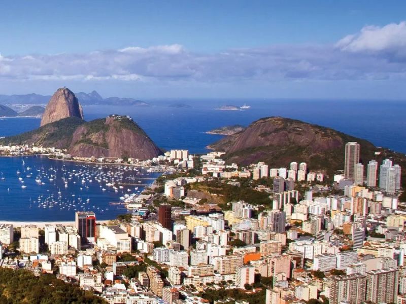 Khoảng 250 ngôn ngữ được nói ở Brazil