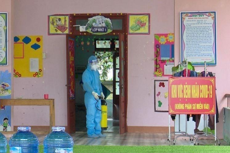 Huyện Tuyên Hóa đã kích hoạt Khu điều trị bệnh nhân Covid 19 cơ sở 2 tại Trường mầm non Sơn Hóa, xã Sơn Hóa do dịch bệnh phức tạp. (Ảnh: Vietnamnet)