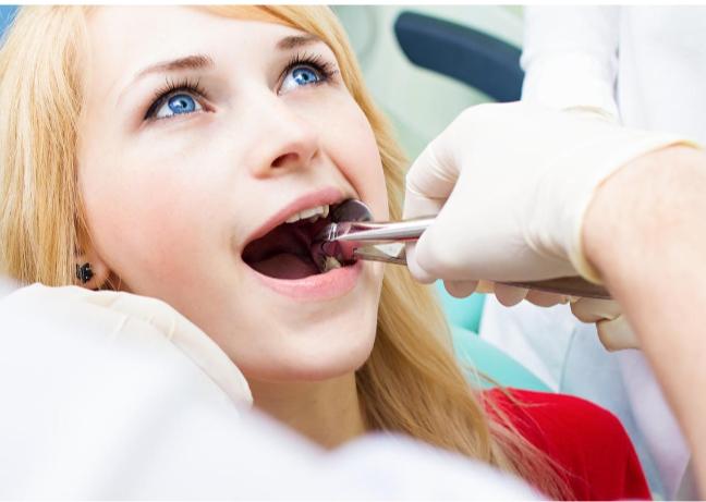 Không nhổ răng hay thực hiện các tiểu phẫu