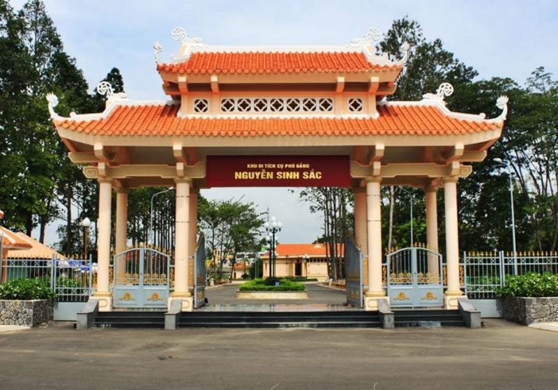 Cổng vào Khu du lịch cụ phó bảng Nguyễn Sinh Sắc