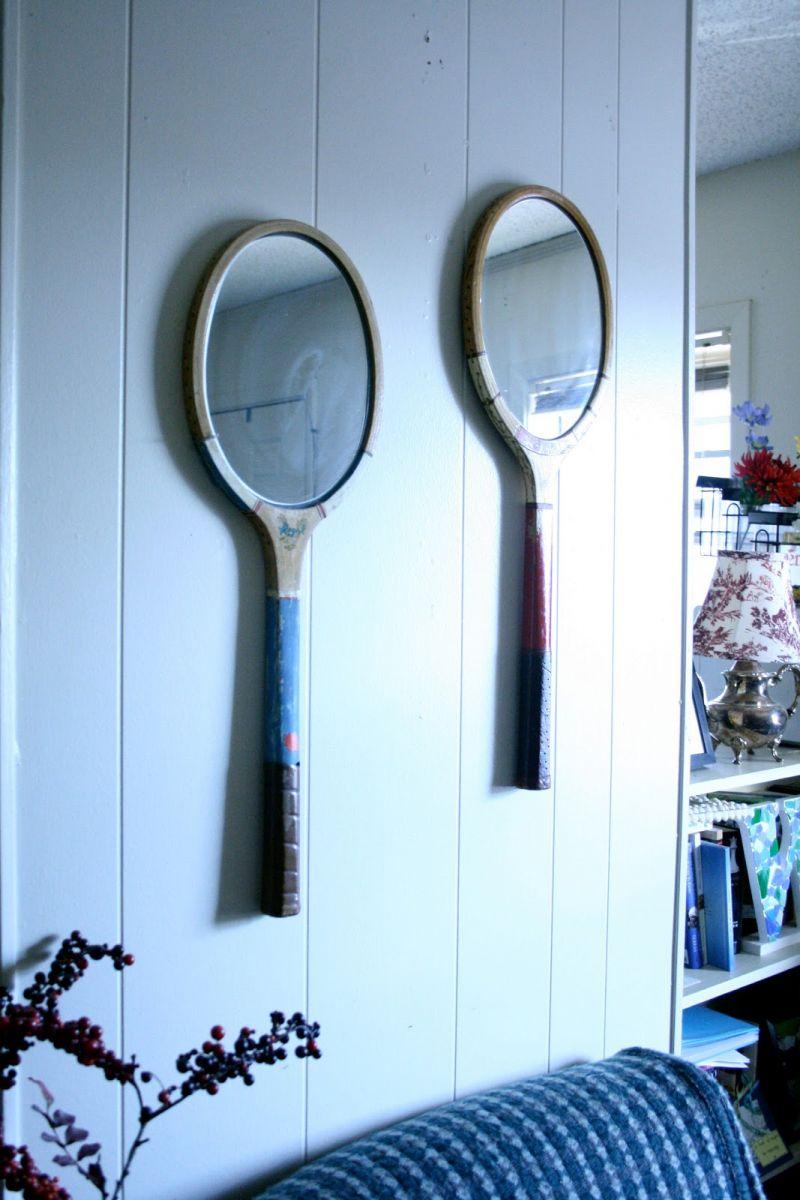Khung gương nghệ thuật từ chiếc vợt cũ