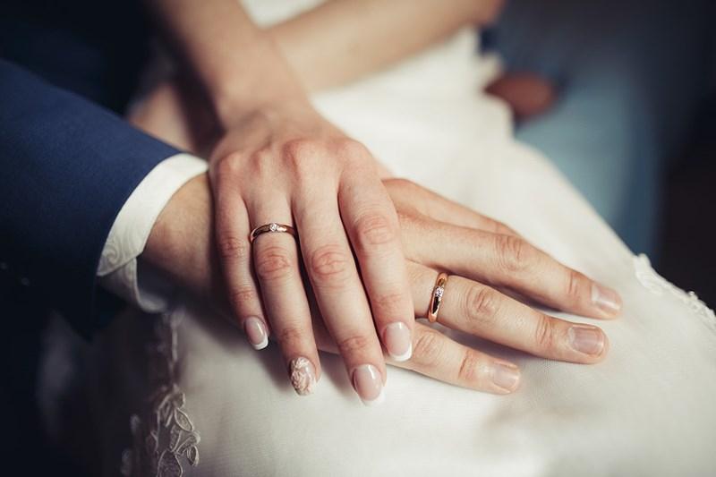 Kiêng đeo nhẫn cưới trước hôn lễ