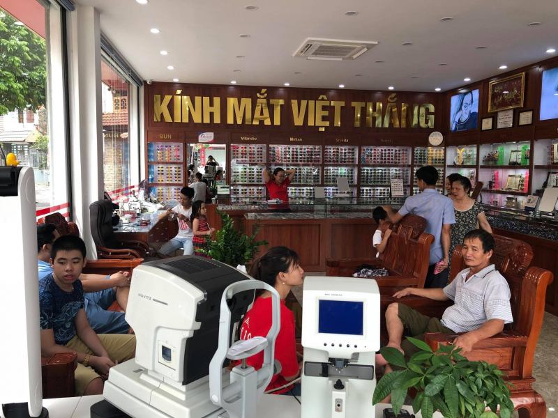 Cửa hàng kính mắt Việt Thắng