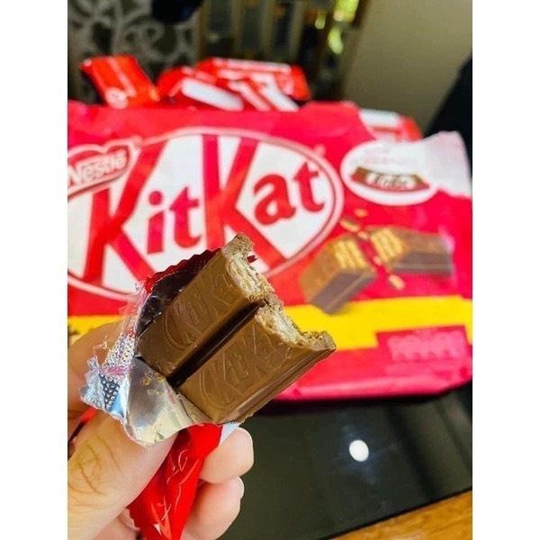 KitKat là sự kết hợp tuyệt vời giữa chocolate và bánh xốp