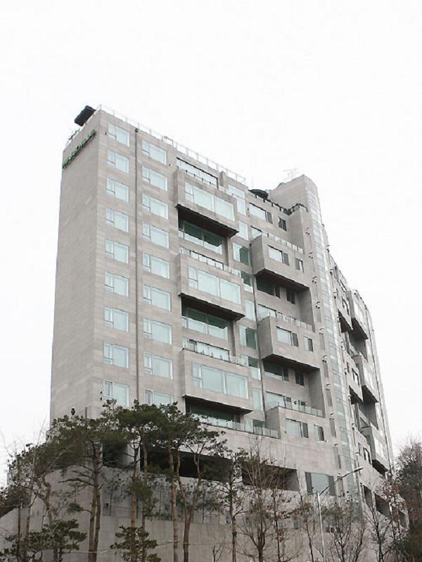Căn hộ của Krystal ở khu phố mới nổi Heukseok-dong