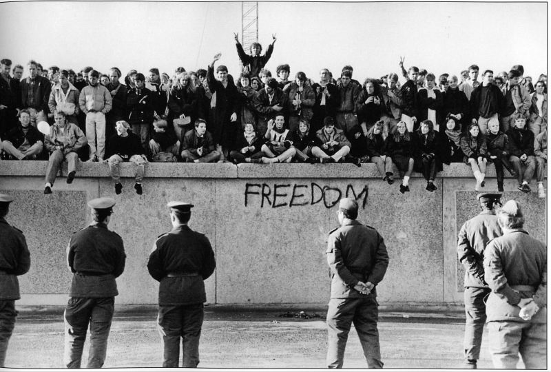 Kỷ niệm 30 năm bức tường Berlin sụp đổ