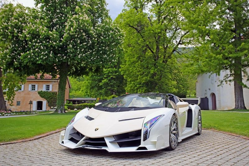 Lamborghini Veneno vô cùng ấn tượng về thiết kế