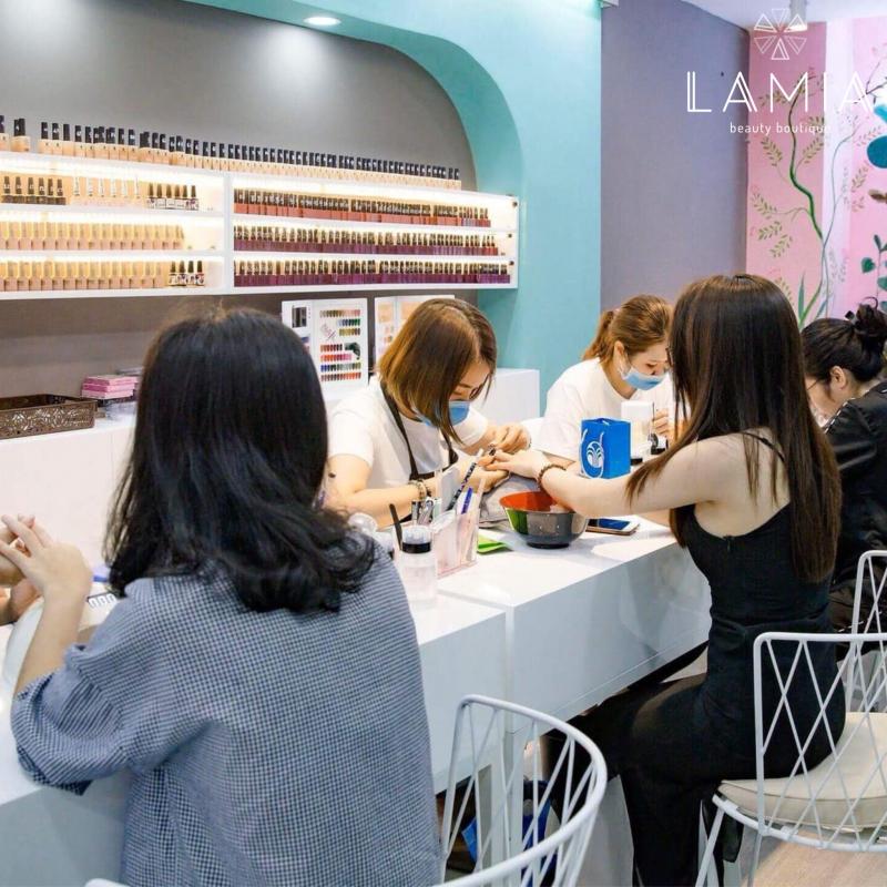 LAMIA Beauty Boutique - NaiIs eyelashes