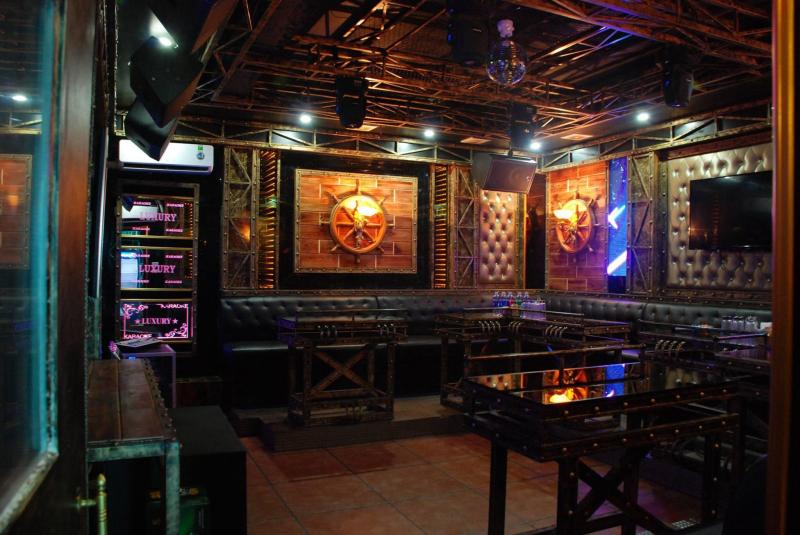 Lan Anh Club - Bar & Karaoke