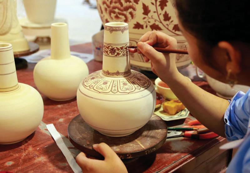 Hiện nay gốm Chu Đậu được sản xuất theo phương pháp thủ công truyền thống với 3 dòng sản phẩm chính là hàng phục chế theo các mẫu gốm cổ, hàng gia dụng, hàng xuất khẩu