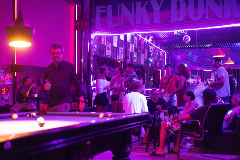 Le Funky Donkey French Bar