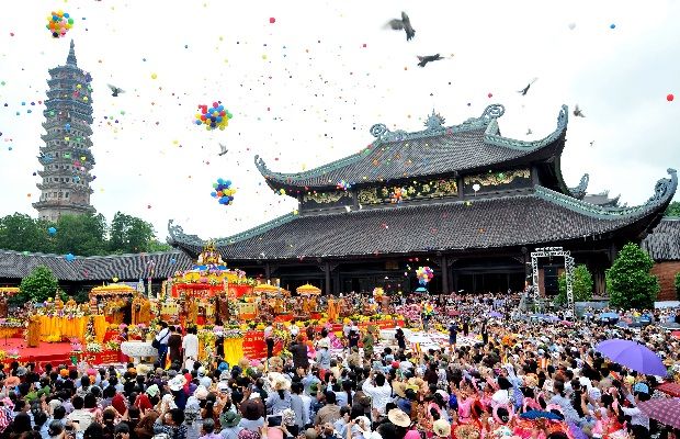 Lễ hội chùa Bái Đính (Ninh Bình)