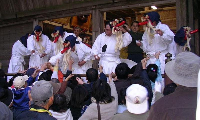 Lễ hội Chửi rủa (Akutai Matsuri)