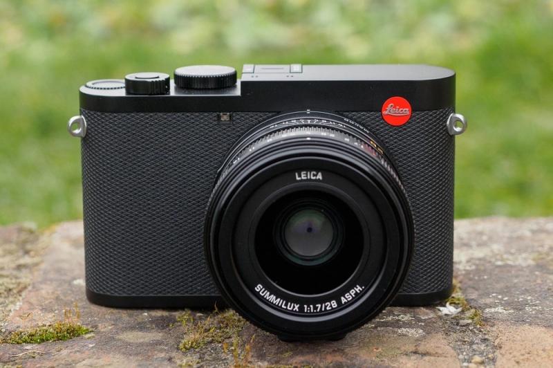 Máy ảnh  Leica Q2