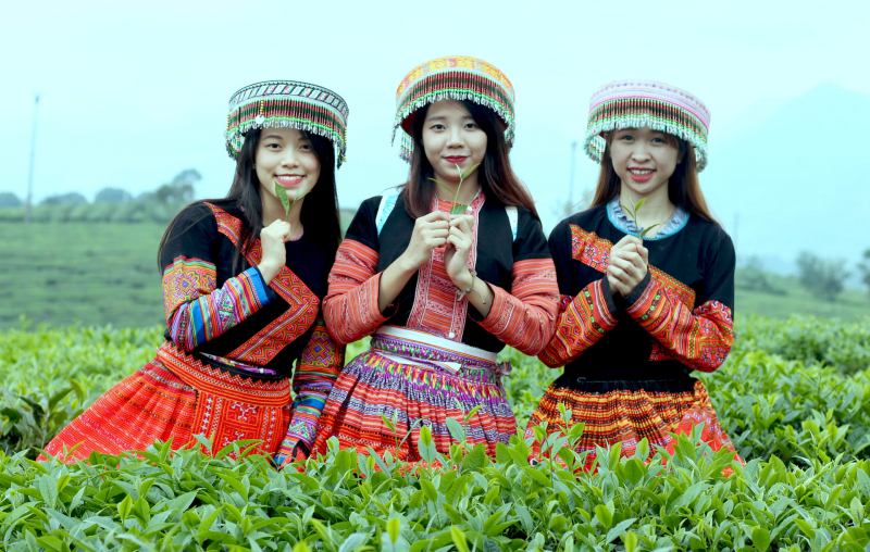 Những cô gái Người Mông xinh xắn