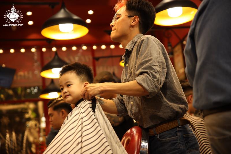 Liem Barber Shop Hanoi