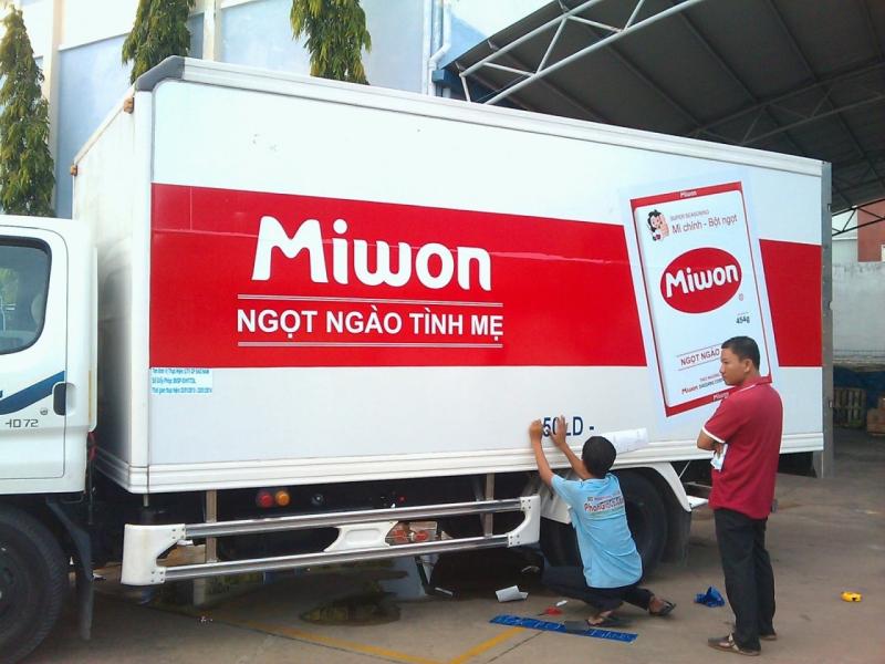 Quảng cáo cho nhãn hiệu Miwon bằng xe tải