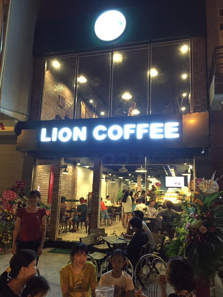 Lion Coffee Đông Anh nhìn từ bên ngoài