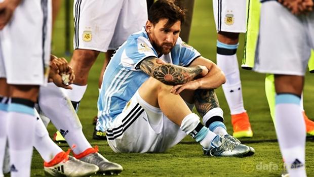 Messi đã giã từ ĐT Argentina sau thất bại ở Copa America 2016