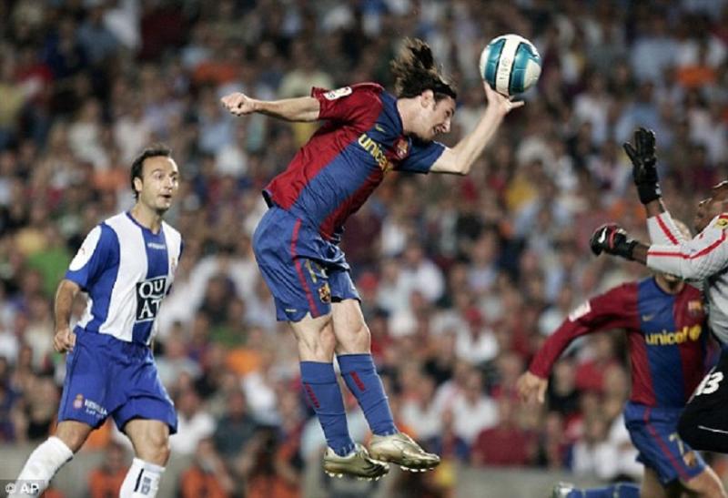Lionel Messi trong trận gặp Espanyol