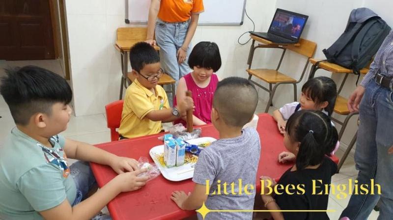 Little Bees English