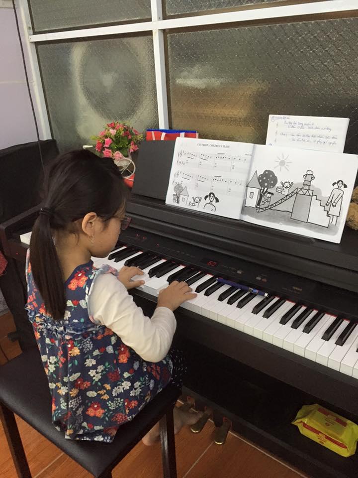 Lớp học Piano cô Huyền Trang