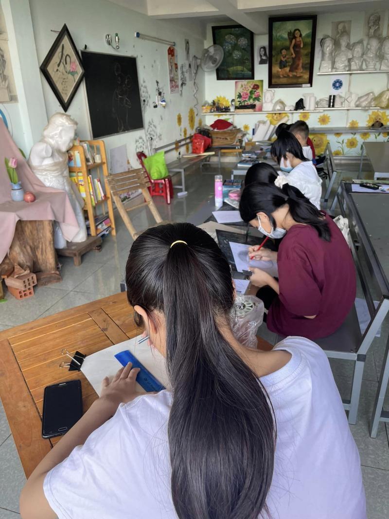 Lớp Học Vẽ Ái Nguyễn