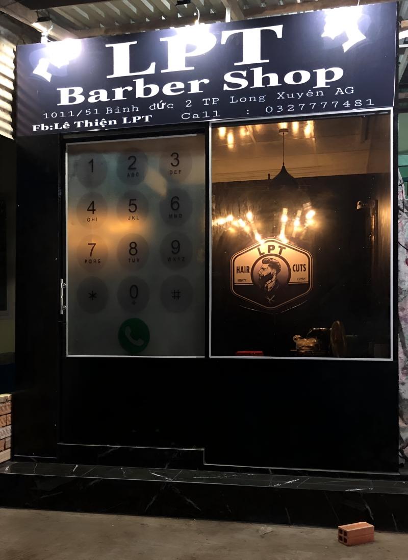 Bề Ngoài của LPT Barber Shop