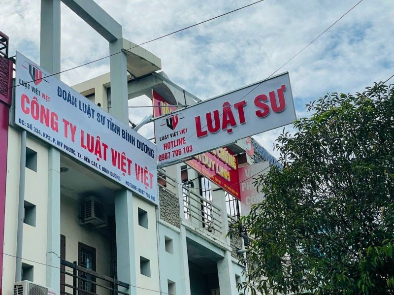 Luật Việt Việt