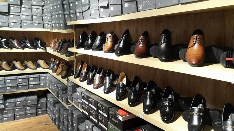 Shop luôn tự hào là địa chỉ đáng tin cậy cho khách bởi những mẫu giày đẹp, uy tín, chất lượng