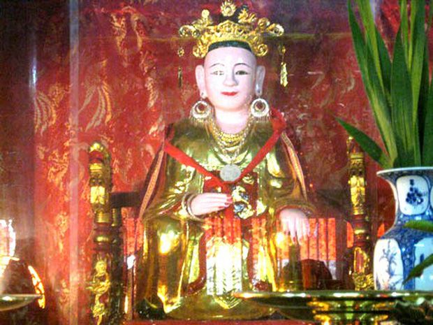 Trong lịch sử Việt Nam, Lý Chiêu Hoàng là vị Nữ hoàng đầu tiên và duy nhất
