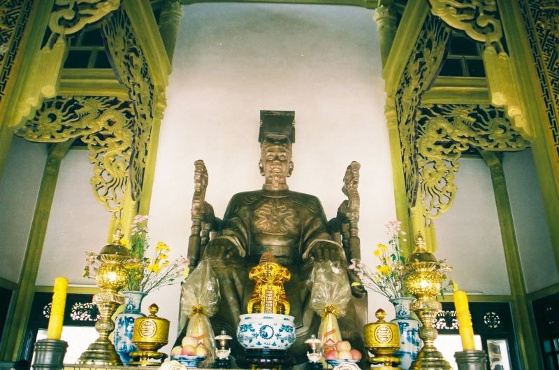 Tượng thờ Lý Thái Tông