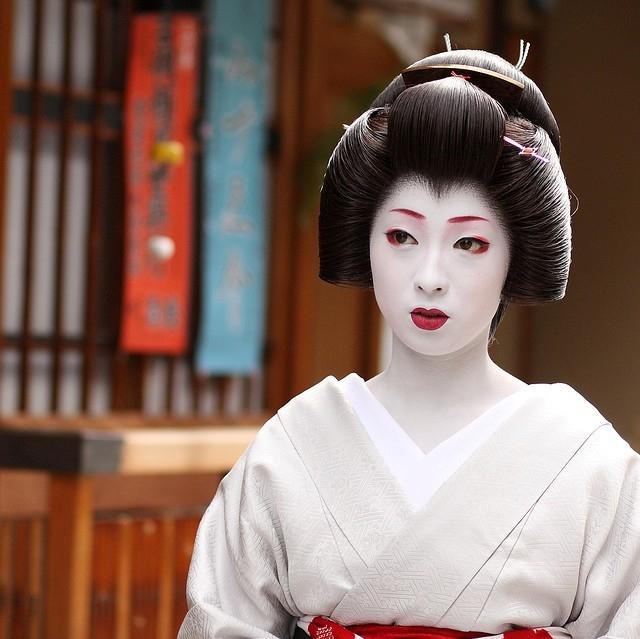 Hóa trang thành Geisha