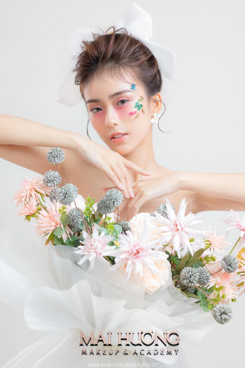 Mai Hương makeup